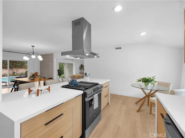 16938 Knapp Street, Northridge CA 91343