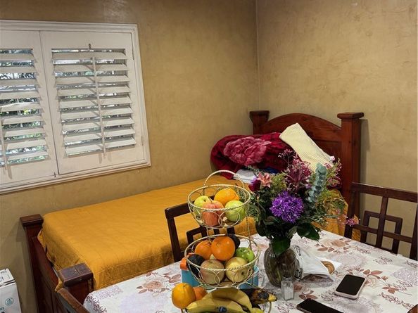 860 W 73rd St., Los Angeles CA 90044