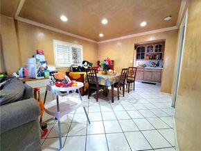 860 W 73rd St., Los Angeles CA 90044