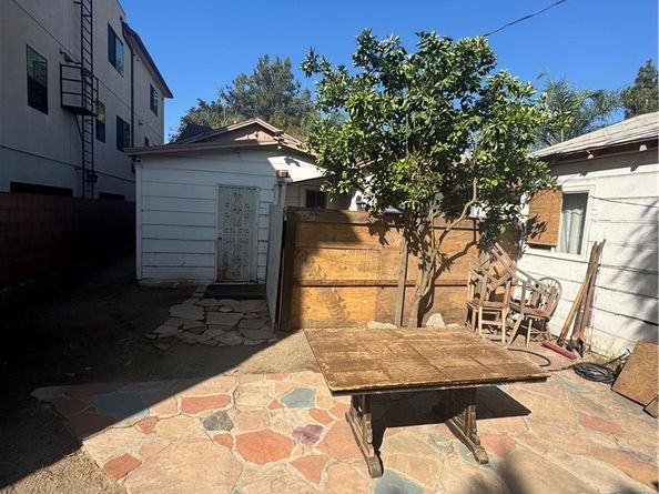 5308 Cleon, North Hollywood CA 91601