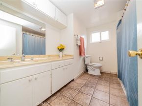 918 S Oak Street, Inglewood CA 90301