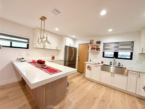 3007 3009 S Hobart, Los Angeles CA 90018