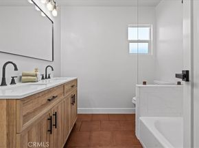 715 W 104th St, Los Angeles CA 90044