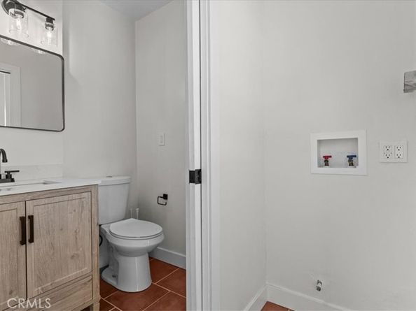 715 W 104th St, Los Angeles CA 90044