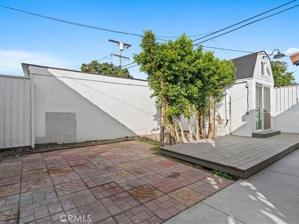 715 W 104th St, Los Angeles CA 90044