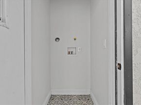 715 W 104th St, Los Angeles CA 90044