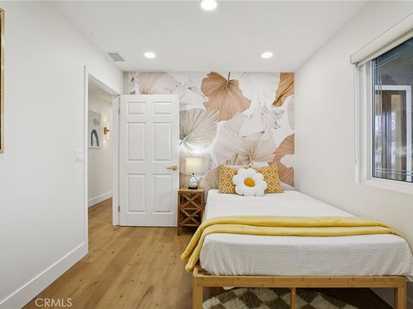 16542 Los Verdes Lane, Huntington Beach CA 92649