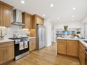 16542 Los Verdes Lane, Huntington Beach CA 92649