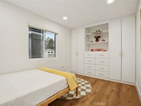 16542 Los Verdes Lane, Huntington Beach CA 92649