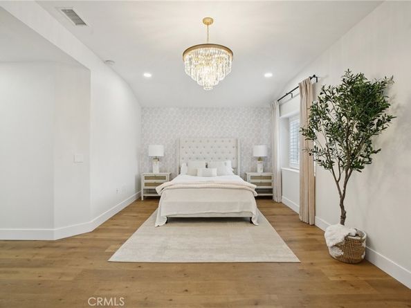 16542 Los Verdes Lane, Huntington Beach CA 92649