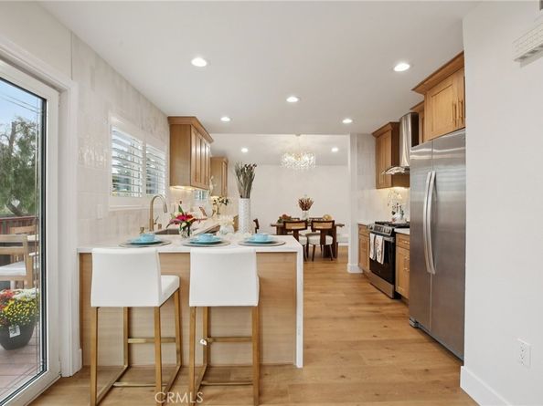 16542 Los Verdes Lane, Huntington Beach CA 92649