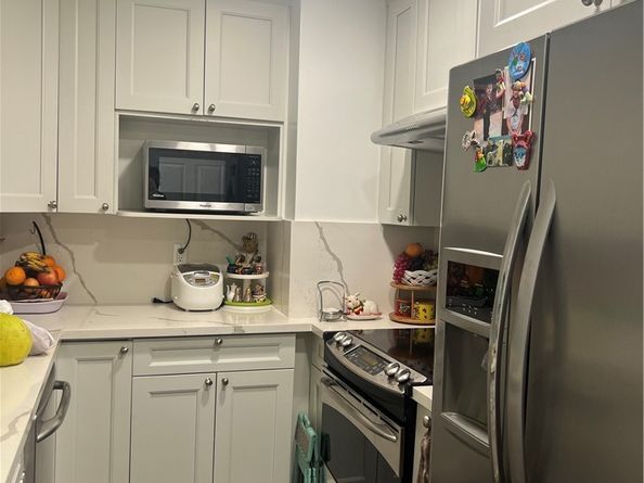 320 W Walnut Street 51, Ontario CA 91762