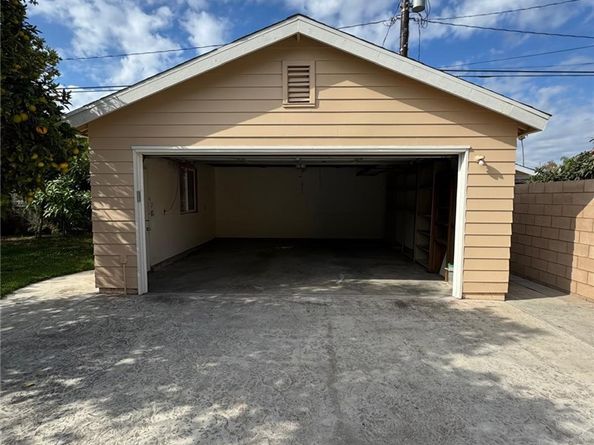 622 S Parton, Santa Ana CA 92701