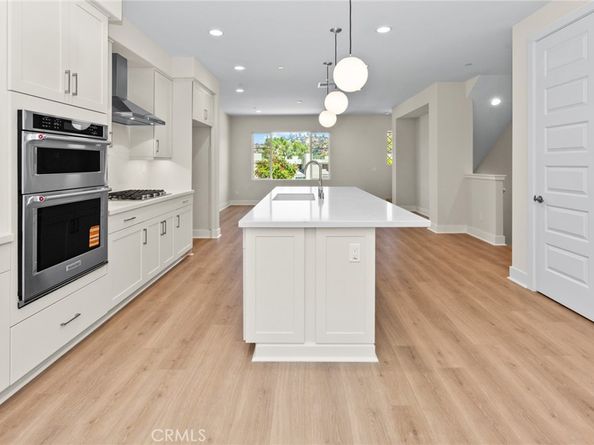 142 Bridle Drive, Burbank CA 91506