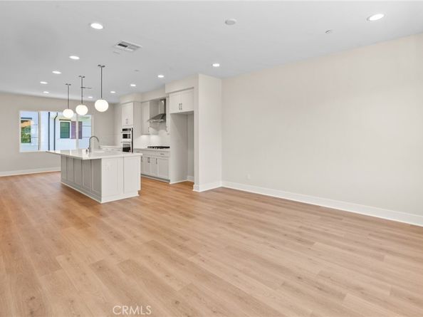 142 Bridle Drive, Burbank CA 91506