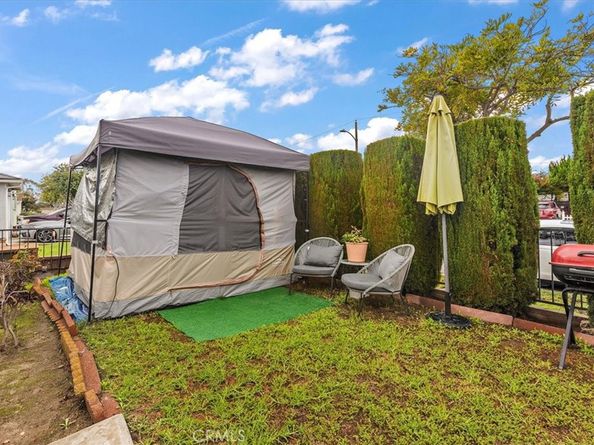 11612 Cimarron Ave, Hawthorne CA 90250