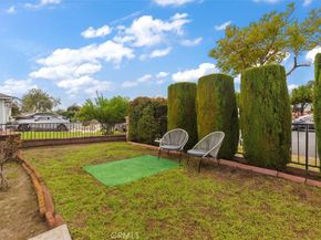 11612 Cimarron Ave, Hawthorne CA 90250