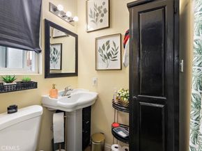 11612 Cimarron Ave, Hawthorne CA 90250