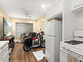 11612 Cimarron Ave, Hawthorne CA 90250