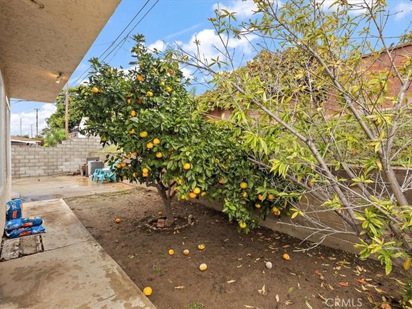 11612 Cimarron Ave, Hawthorne CA 90250