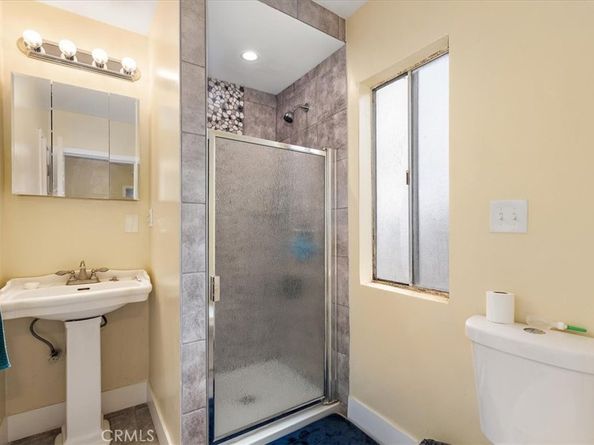 11612 Cimarron Ave, Hawthorne CA 90250