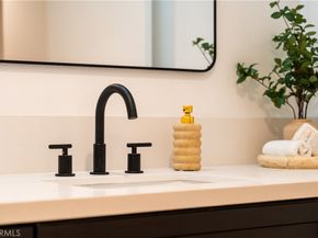 1189 Crenshaw Boulevard, Los Angeles CA 90019