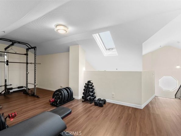 221 Violet A, Monrovia CA 91016