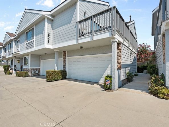 221 Violet A, Monrovia CA 91016