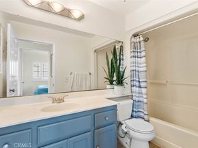 221 Violet A, Monrovia CA 91016