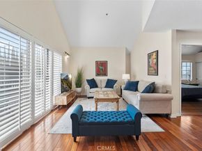 221 Violet A, Monrovia CA 91016