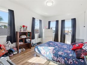 6530 Denver, Los Angeles CA 90044