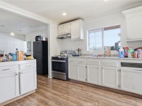 6530 Denver, Los Angeles CA 90044