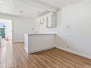 6530 Denver, Los Angeles CA 90044