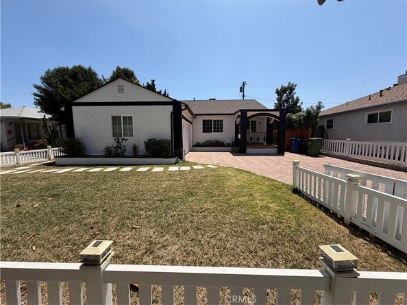 6654 Capps Avenue, Reseda CA 91335