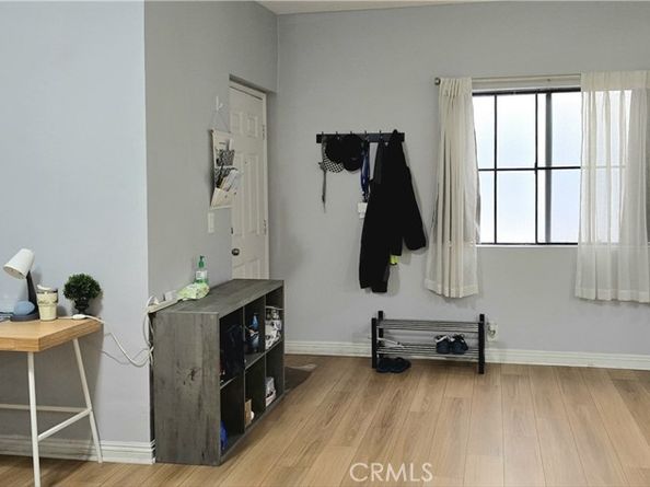 730 W 4th 203, Long Beach CA 90802