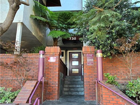 730 W 4th 203, Long Beach CA 90802