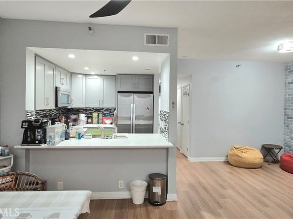 730 W 4th 203, Long Beach CA 90802