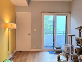 730 W 4th 203, Long Beach CA 90802