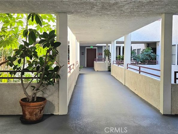 730 W 4th 203, Long Beach CA 90802