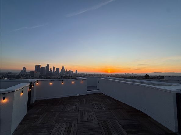 1025 White Knoll, Los Angeles CA 90012