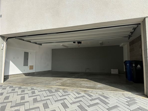 1025 White Knoll, Los Angeles CA 90012