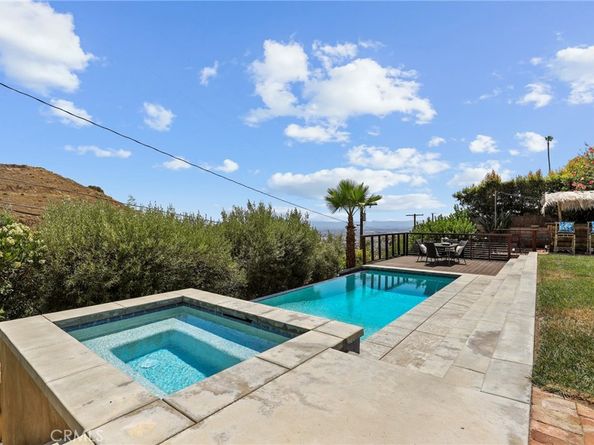 1024 Hamline Place, Burbank CA 91504