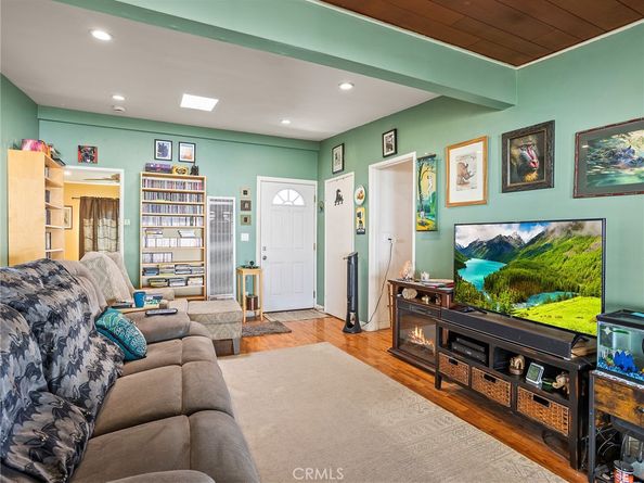 9547 Rincon Avenue, Pacoima CA 91331