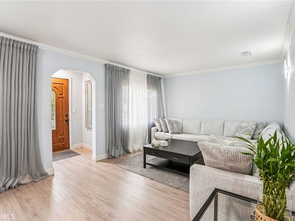 10141 Mcclemont Avenue, Tujunga CA 91042