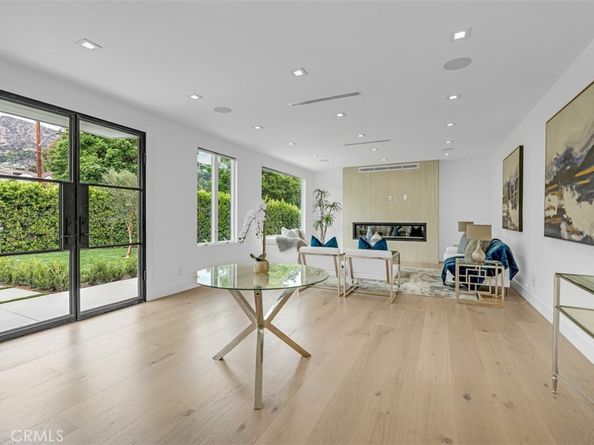430 W Kenneth Road, Glendale CA 91202