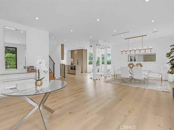 430 W Kenneth Road, Glendale CA 91202