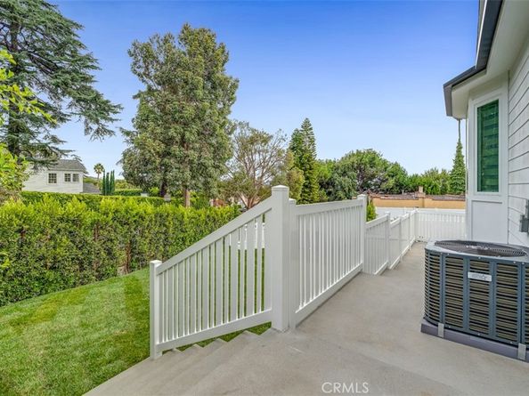 430 W Kenneth Road, Glendale CA 91202