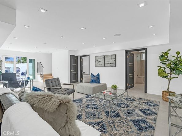 430 W Kenneth Road, Glendale CA 91202