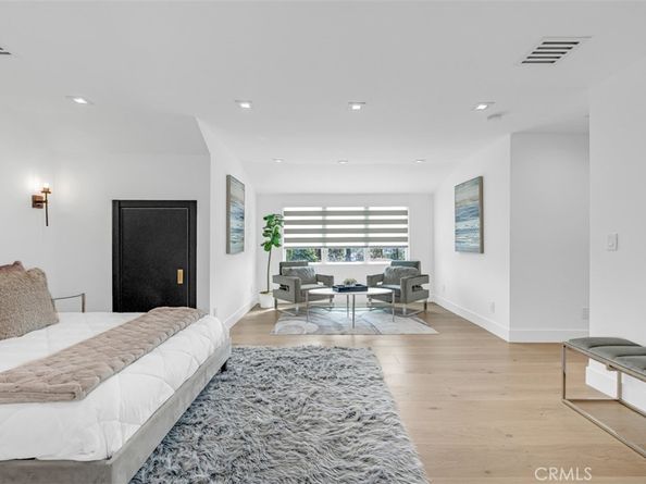 430 W Kenneth Road, Glendale CA 91202