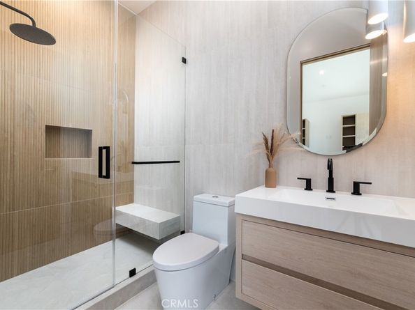 16749 Addison, Encino CA 91436